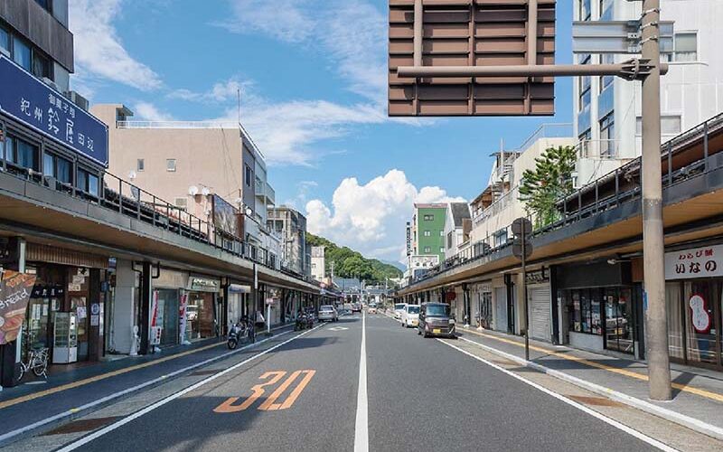 田辺駅前商店街